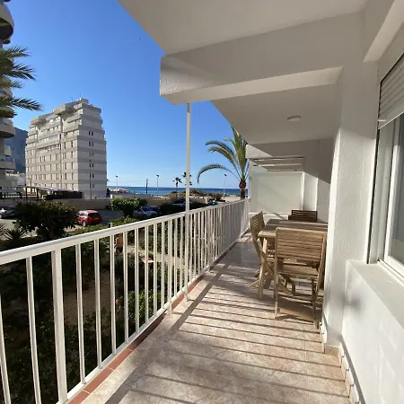 En Primera Linea En * קלפה