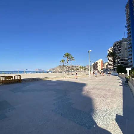 En Primera Linea En Lägenhet *